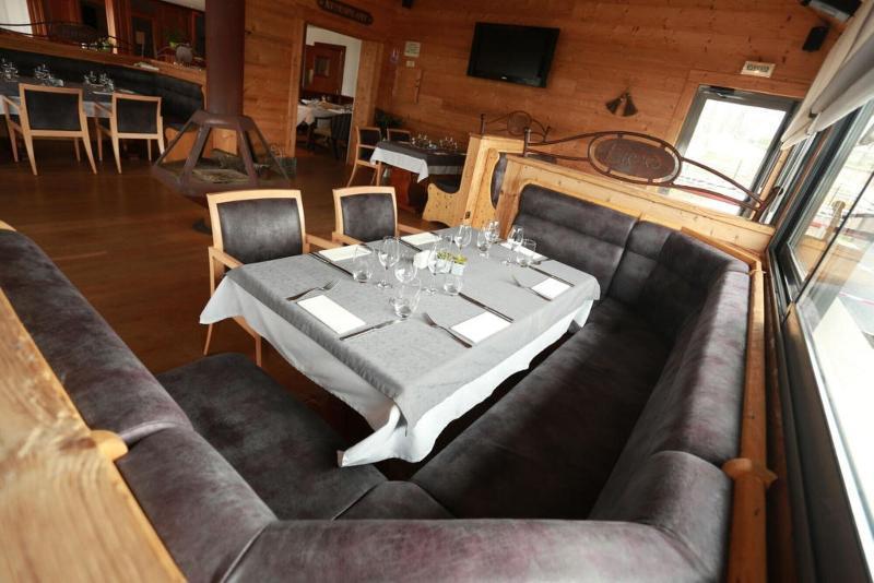 Le Konine - Hotel & Bar & Restaurant Montceau-les-Mines Εξωτερικό φωτογραφία