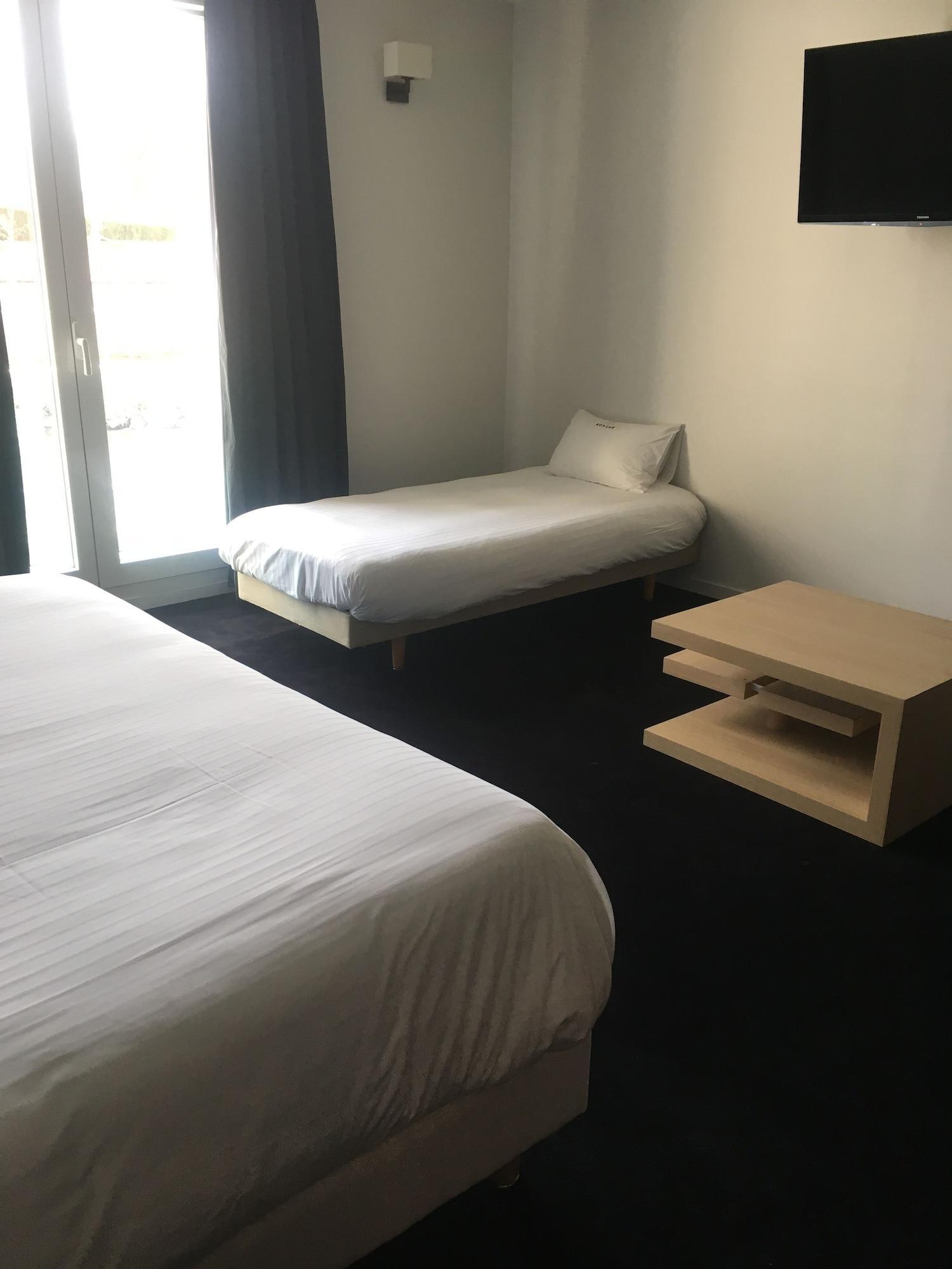 Le Konine - Hotel & Bar & Restaurant Montceau-les-Mines Εξωτερικό φωτογραφία