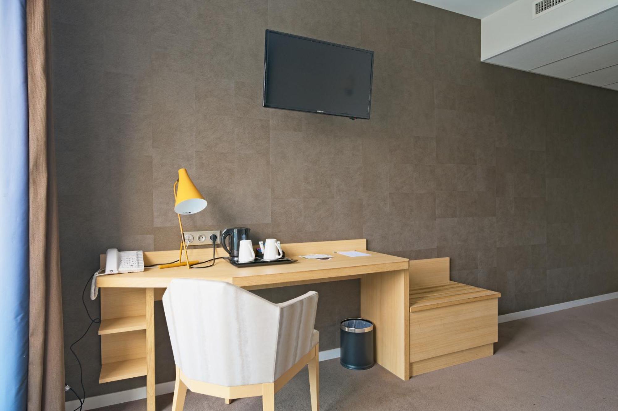 Le Konine - Hotel & Bar & Restaurant Montceau-les-Mines Εξωτερικό φωτογραφία