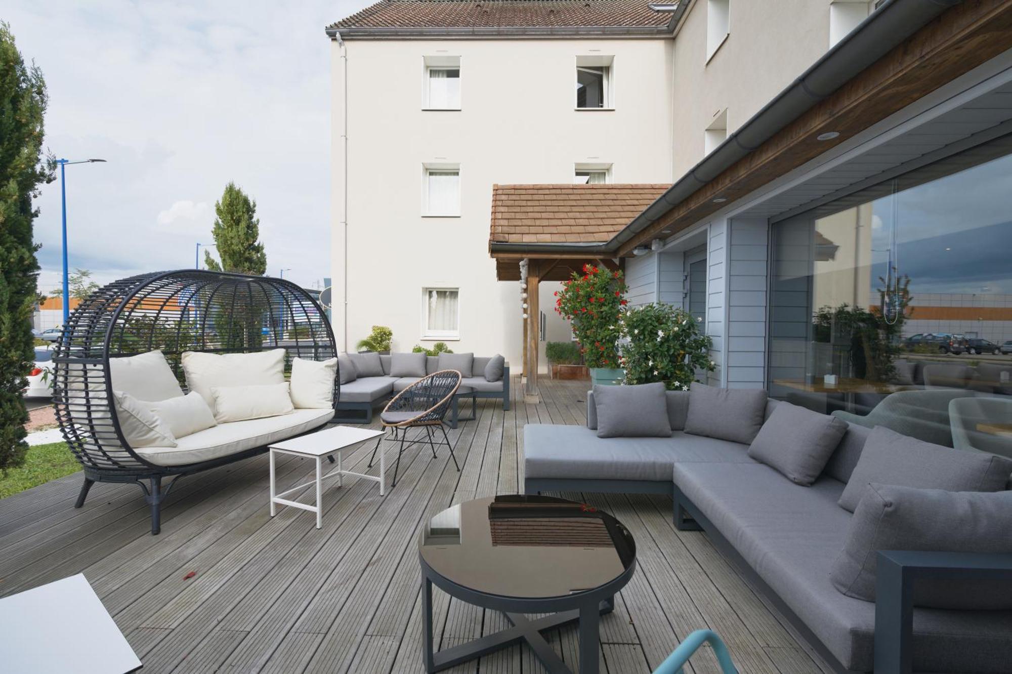 Le Konine - Hotel & Bar & Restaurant Montceau-les-Mines Εξωτερικό φωτογραφία