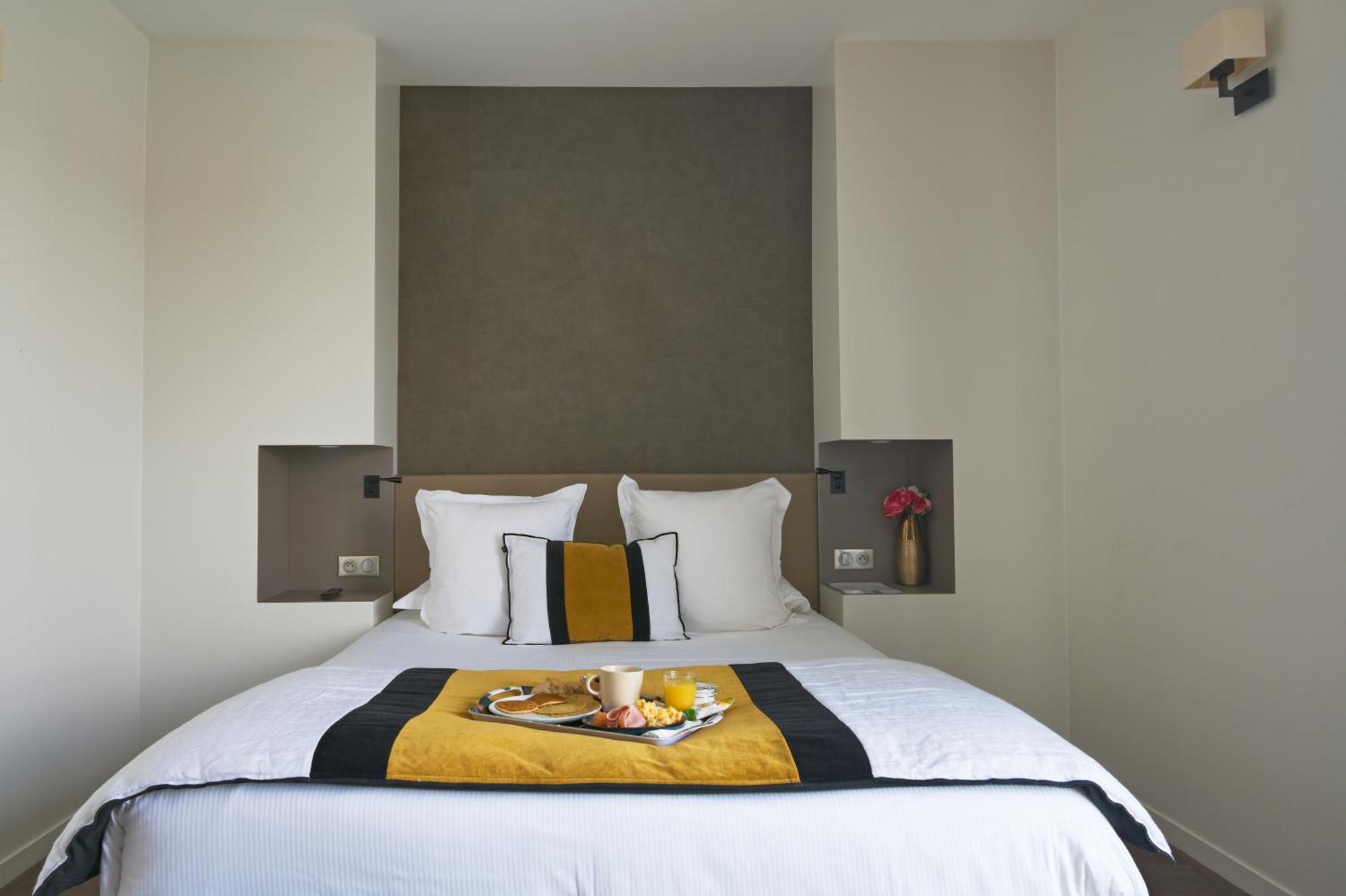 Le Konine - Hotel & Bar & Restaurant Montceau-les-Mines Εξωτερικό φωτογραφία